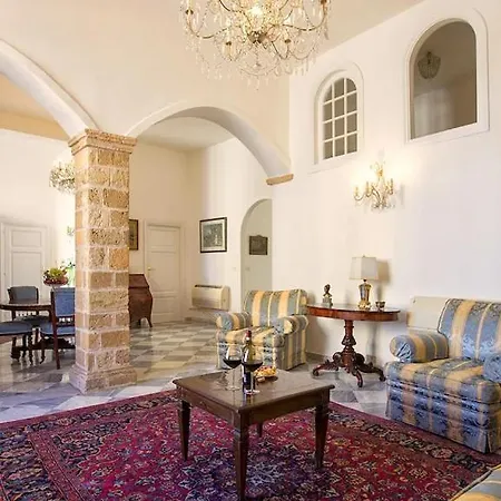 Palazzo Dalbis In Pieno Centro Per 8 Persone Apartment